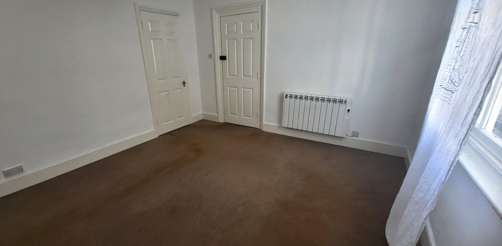 Property photo 3 of 11 Picture No. 08