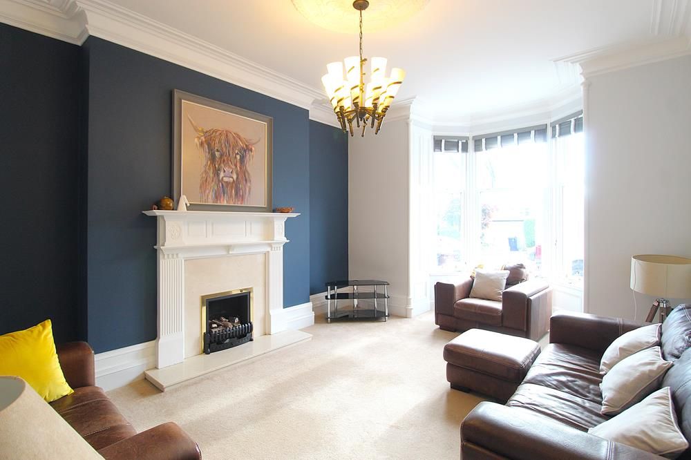 Property photo 1 of 11 Lounge