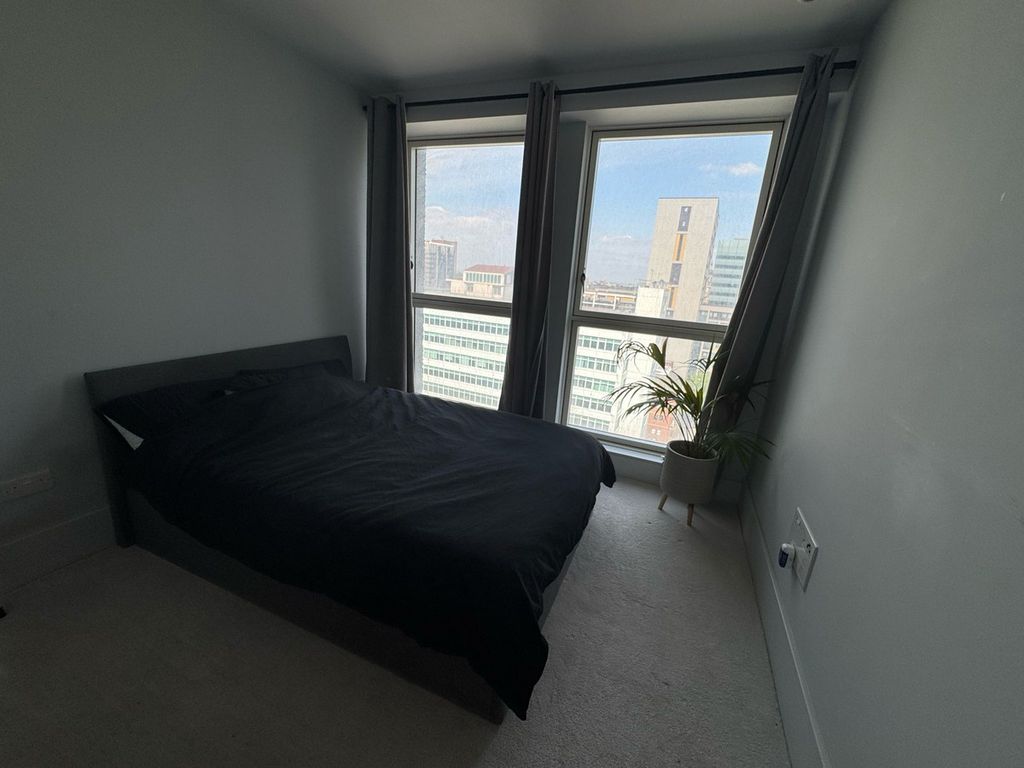 Property photo 2 of 5