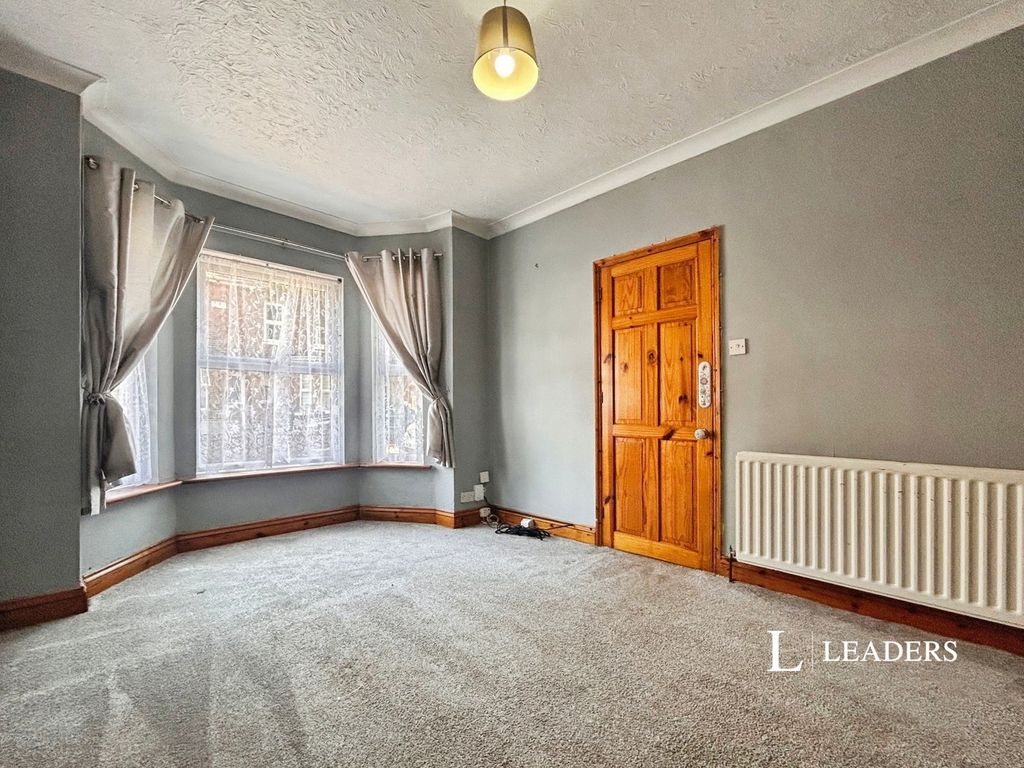 Property photo 3 of 12 Pbox-Img.Jpg