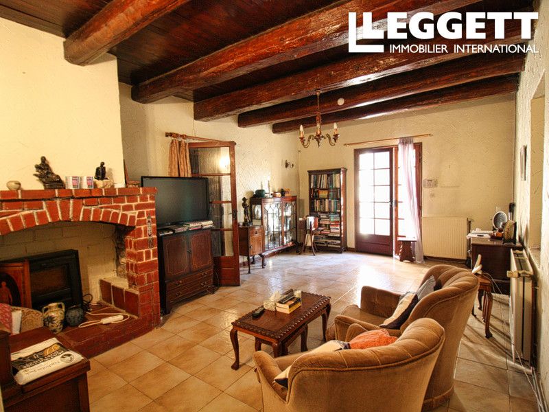 Property photo 2 of 10