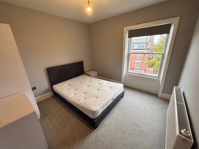 Property photo 3 of 11 Master Bed