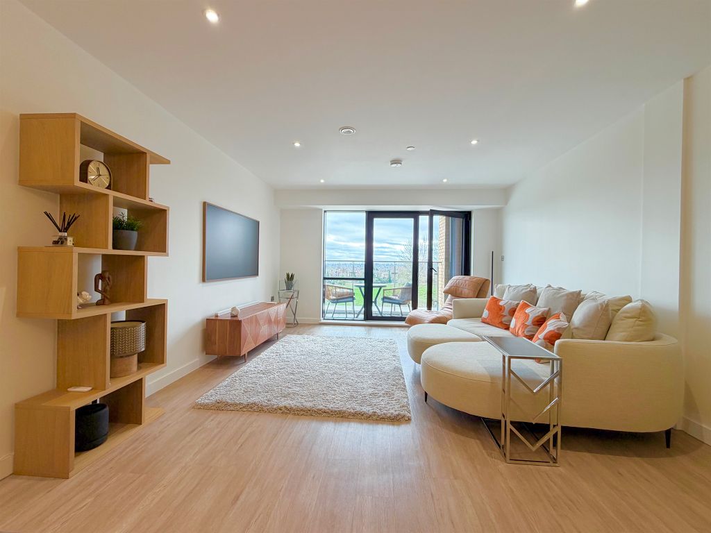 Property photo 2 of 25