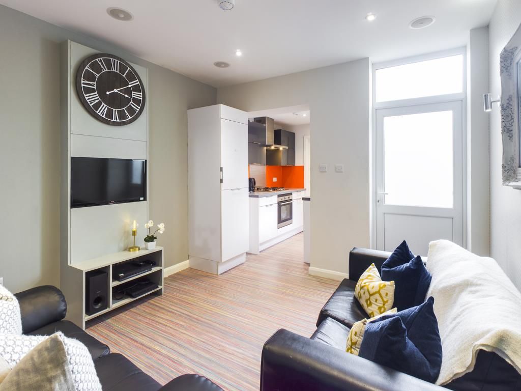 Property photo 3 of 5 Photo 2