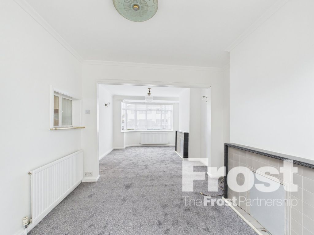 Property photo 2 of 8 Picture No. 14