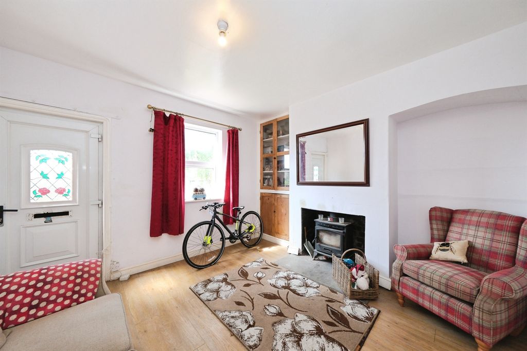 Property photo 3 of 13