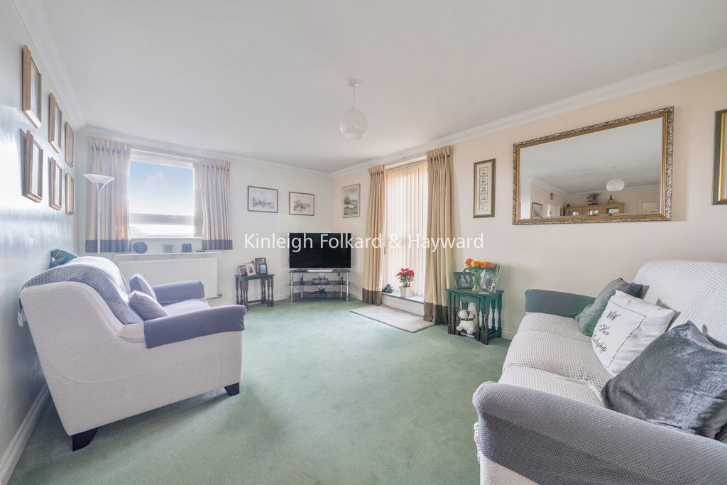 Property photo 2 of 21 Picture No. 09