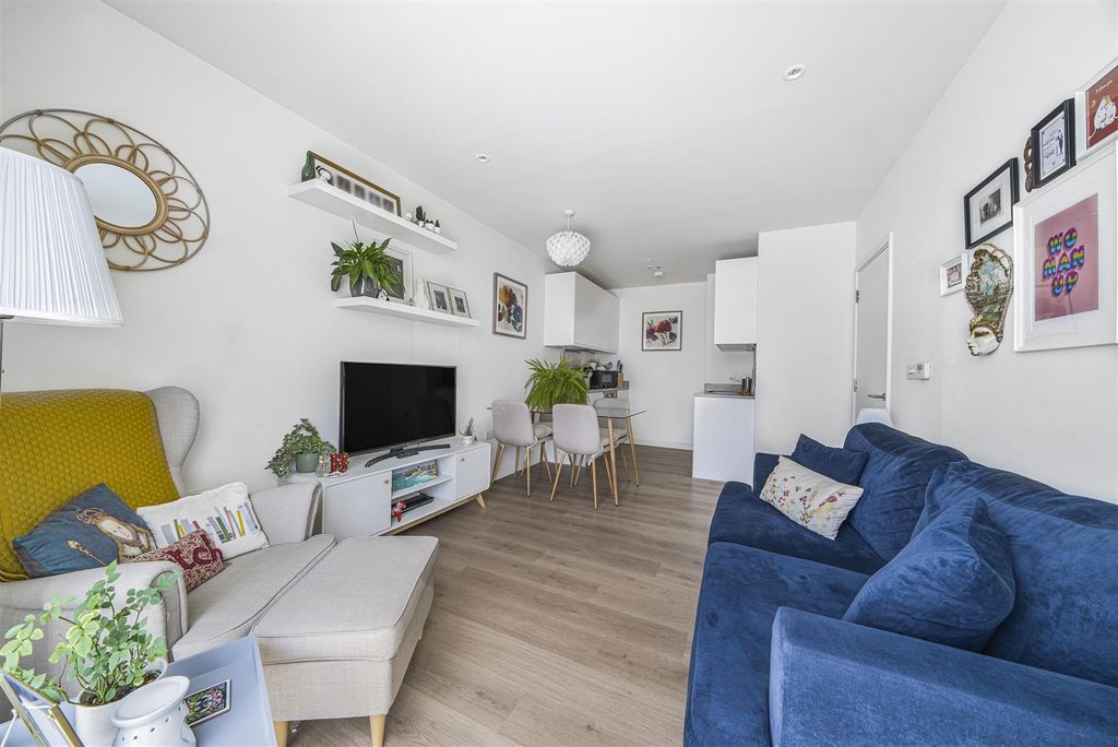 Property photo 2 of 18 994374 (2).Jpg