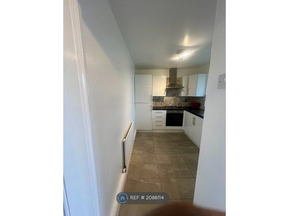 Property photo 2 of 12 Kitchen