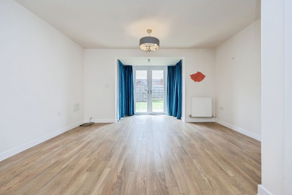 Property photo 2 of 27 Pbox-Img.Jpg