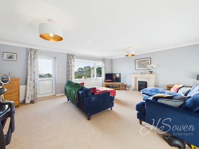 Property photo 2 of 22 Dining Area