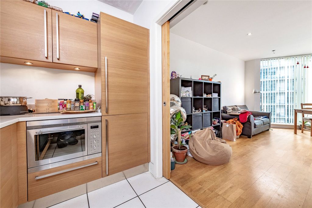 Property photo 3 of 12 Picture No. 11