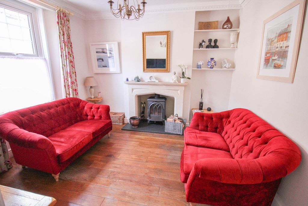 Property photo 3 of 23