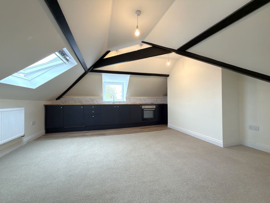 Property photo 2 of 8 Lounge To Kitchen