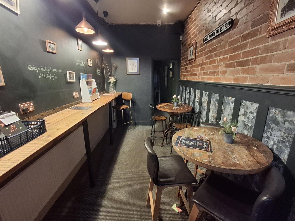 Property photo 3 of 6 Photo 2