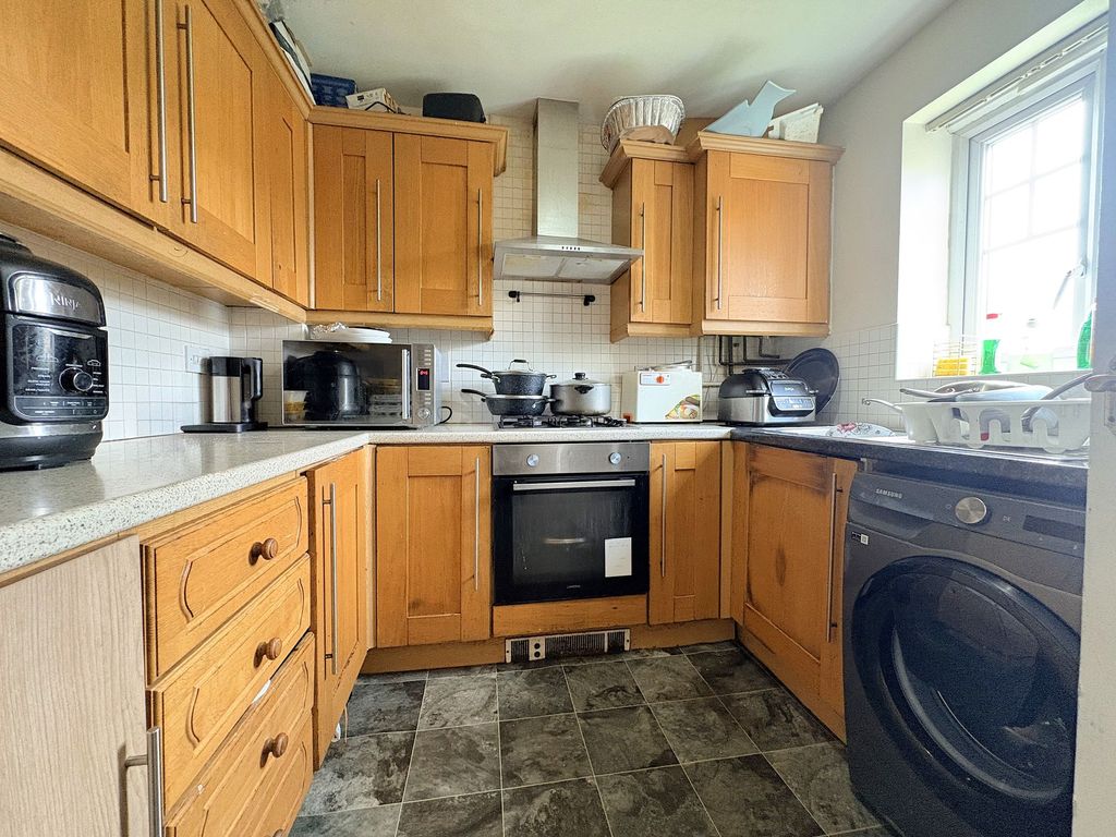 Property photo 2 of 16