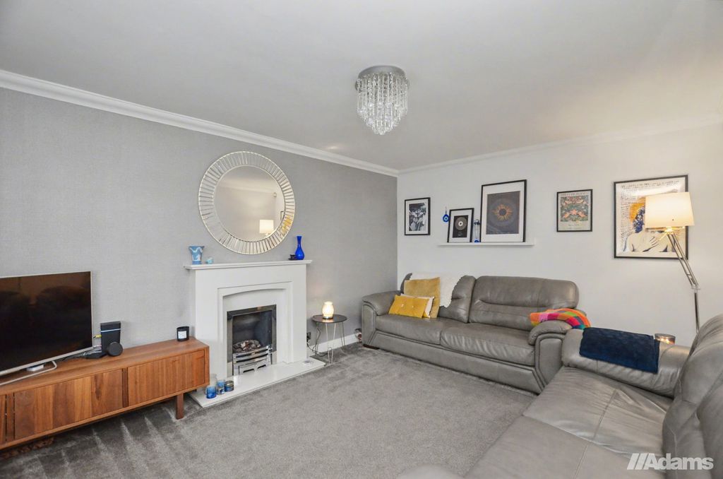 Property photo 2 of 31