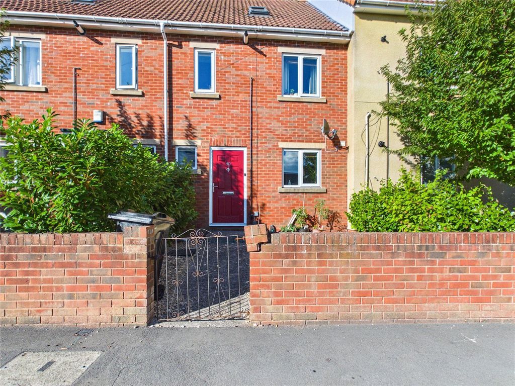 Property photo 3 of 19 Picture No. 04