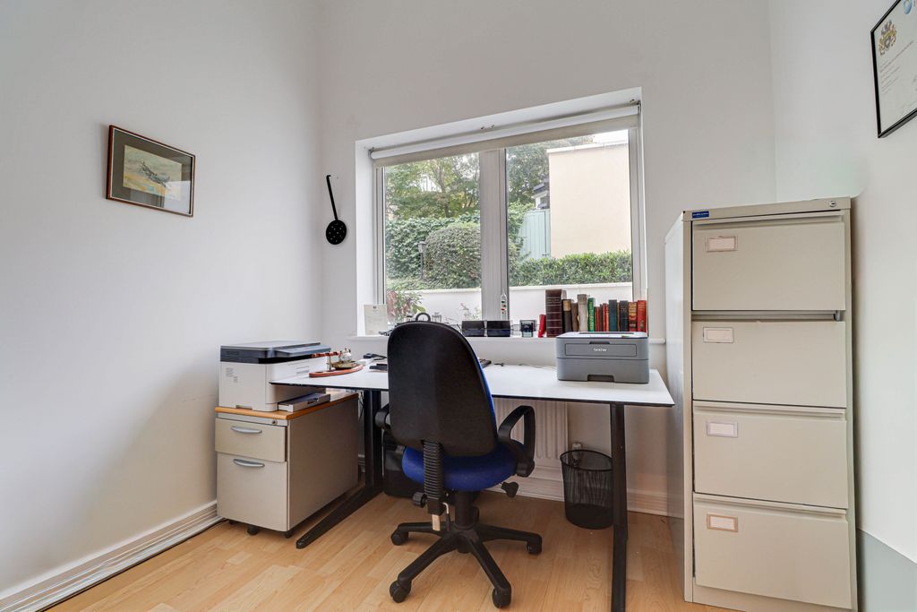 Property photo 2 of 17 Office