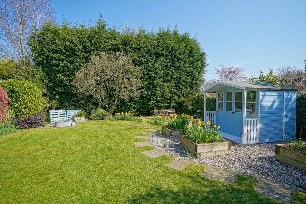 Property photo 3 of 22 Picture No. 17
