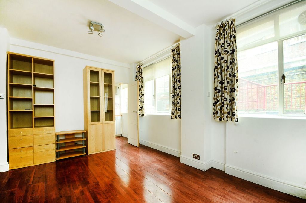 Property photo 3 of 11