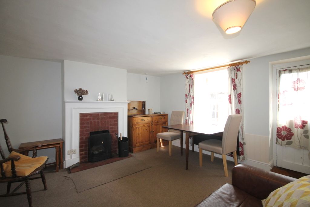 Property photo 2 of 5 Sitting Room