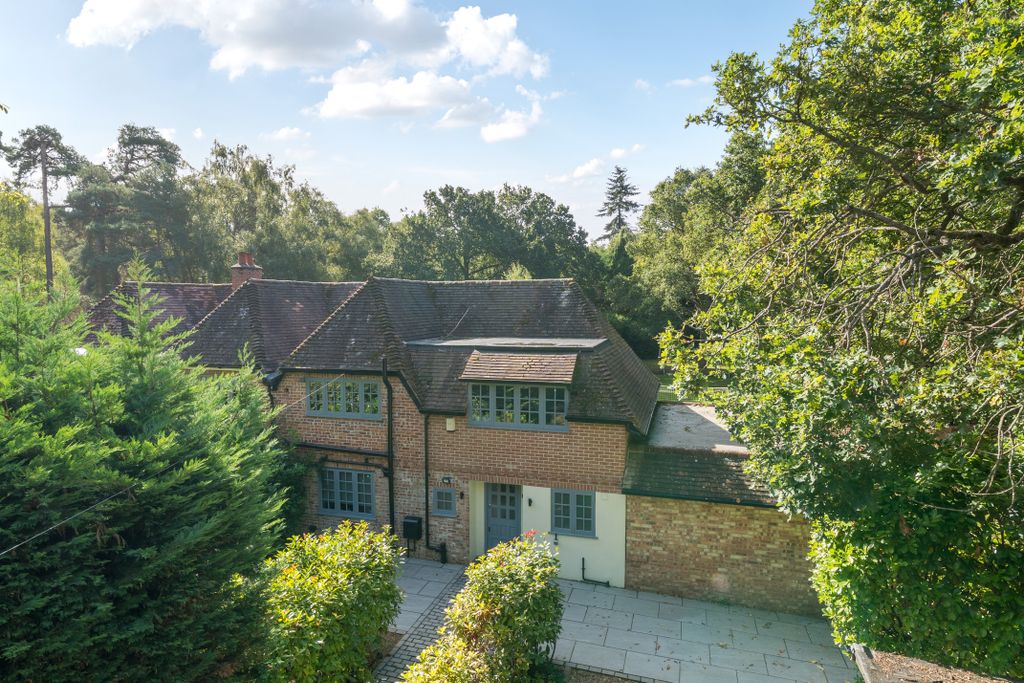 Property photo 1 of 26