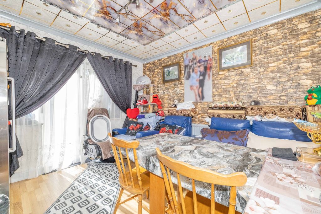 Property photo 2 of 10 Picture 2