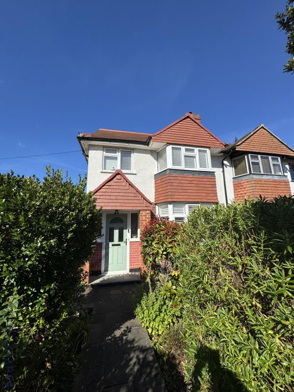 Property photo 1 of 41 4 Bed End Terrace For Sale Beech Way, Twickenham Tw2
