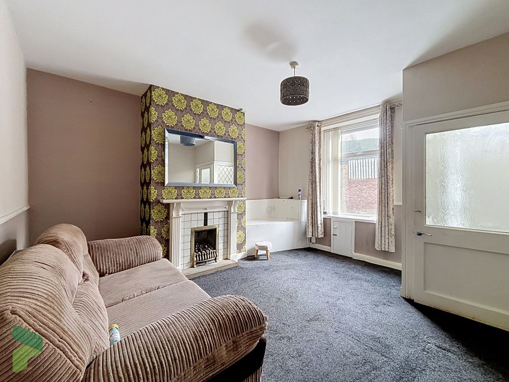 Property photo 2 of 11 Sitting Room