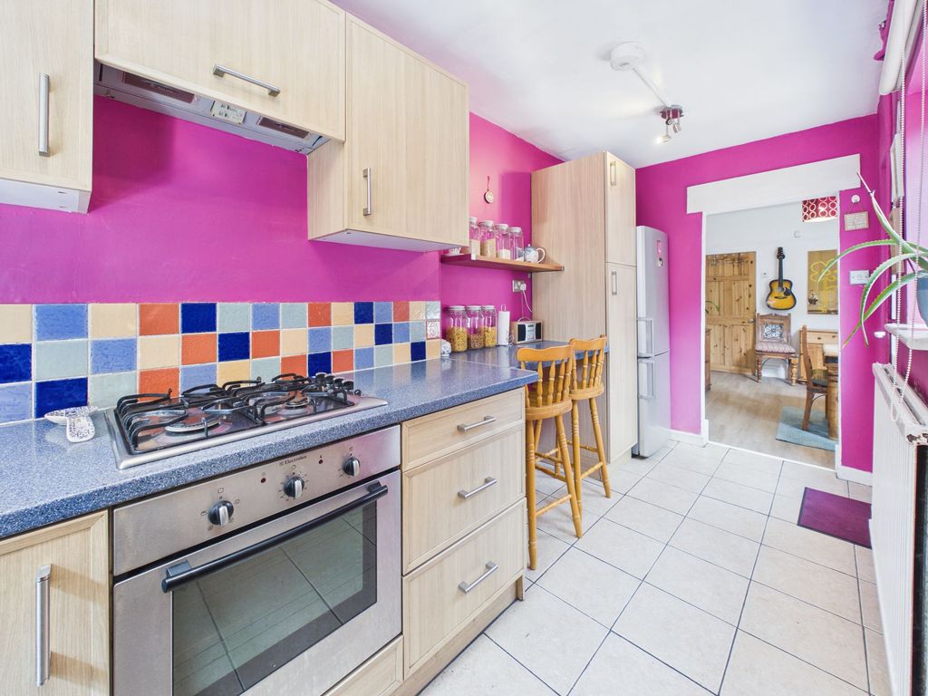 Property photo 3 of 16 Breakfast Kitchen
