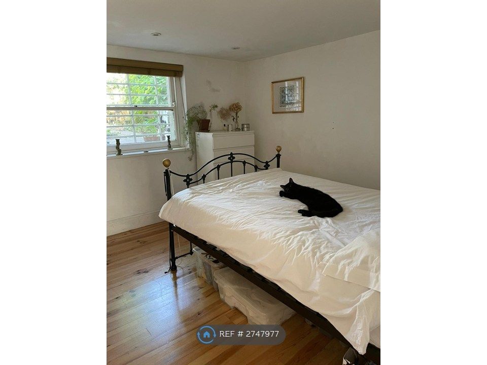 Property photo 2 of 7 Bedroom