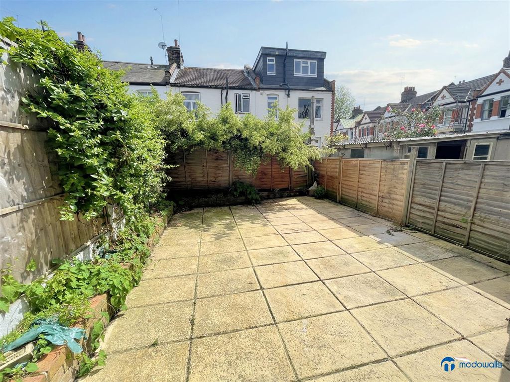 Property photo 2 of 22 4Wrexhamrd(2).Jpg