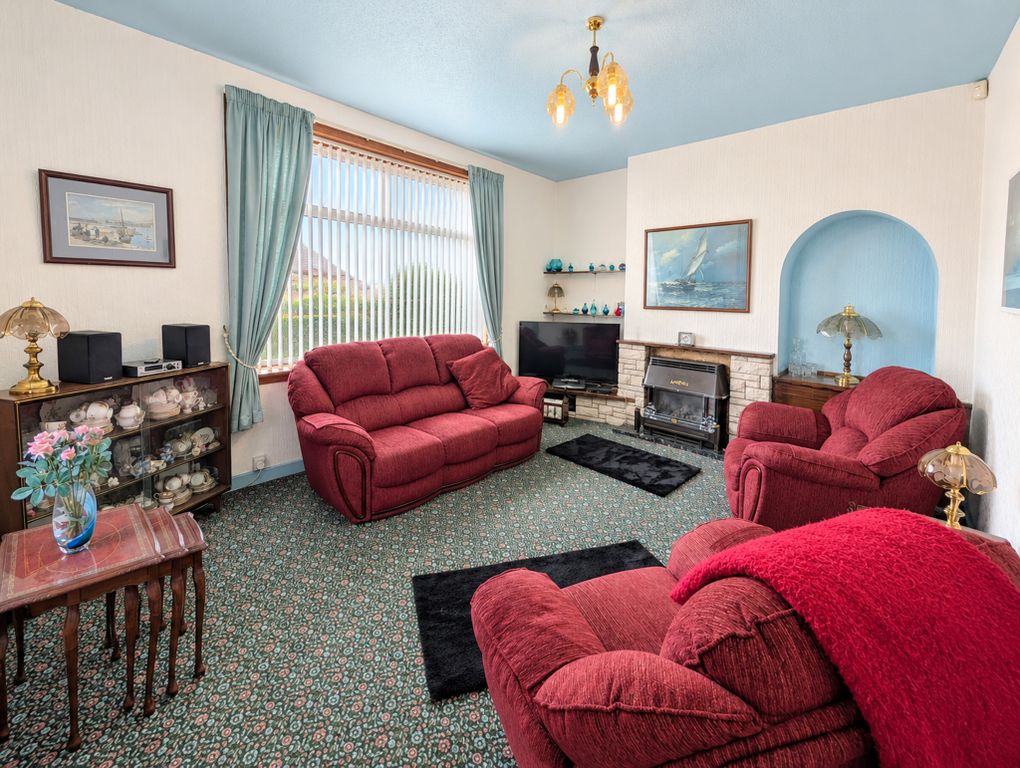 Property photo 2 of 20