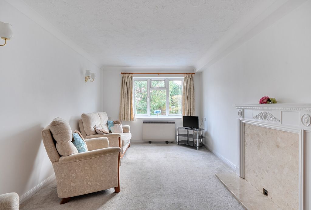 Property photo 2 of 8 Reception