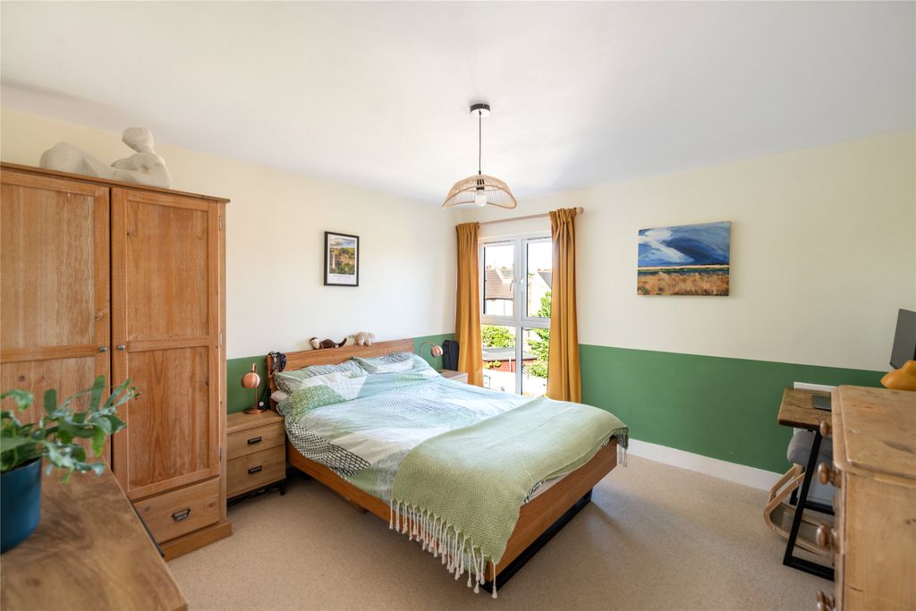 Property photo 3 of 15 Picture No. 12