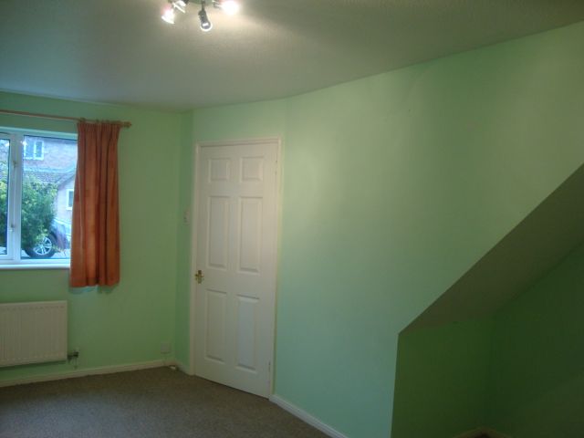 Property photo 2 of 9 Lounge