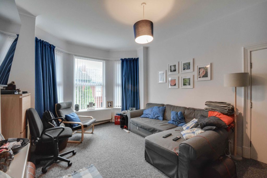 Property photo 3 of 18
