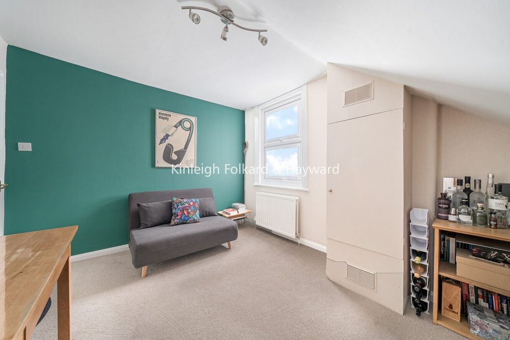 Property photo 3 of 19 Picture No. 02