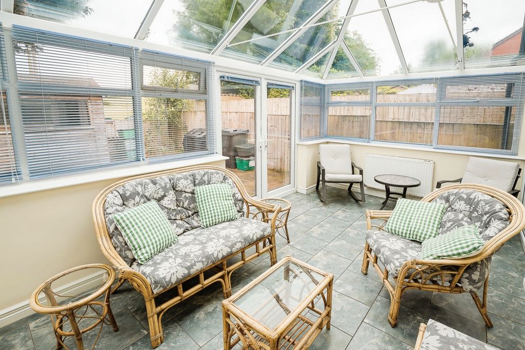 Property photo 3 of 15 Conservatory