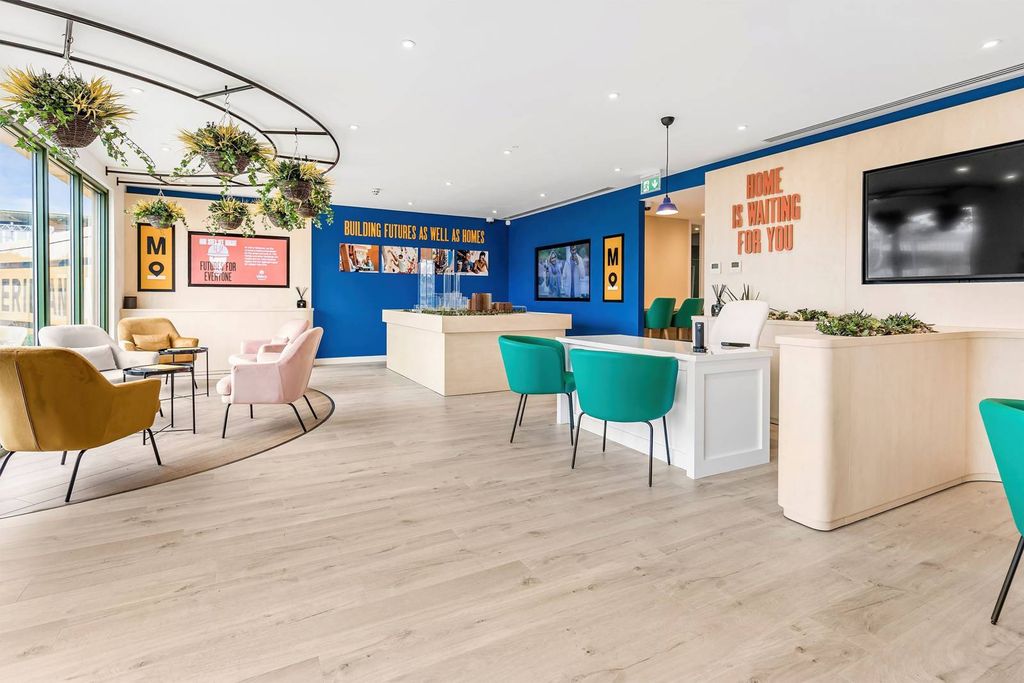 Property photo 2 of 19