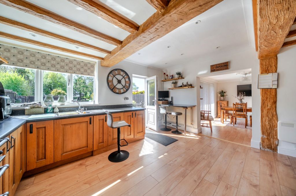 Property photo 2 of 28 1446599-10-69F1d82550B2B