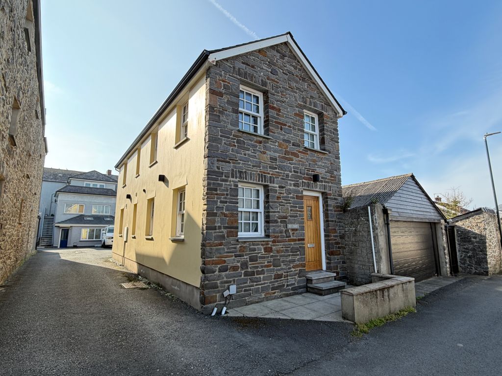 Property photo 1 of 19