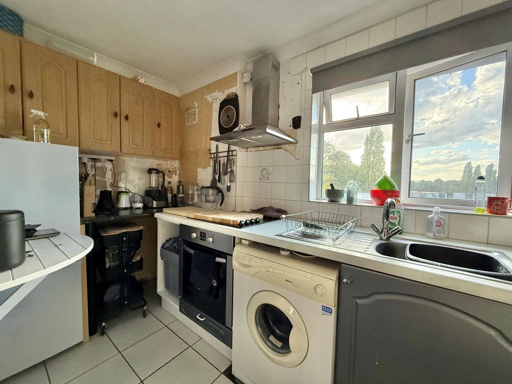 Property photo 3 of 5