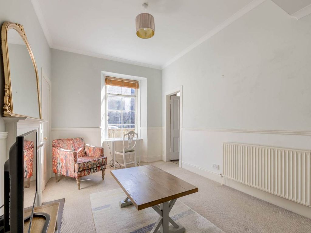 Property photo 3 of 9 78226_Colvillepl-005