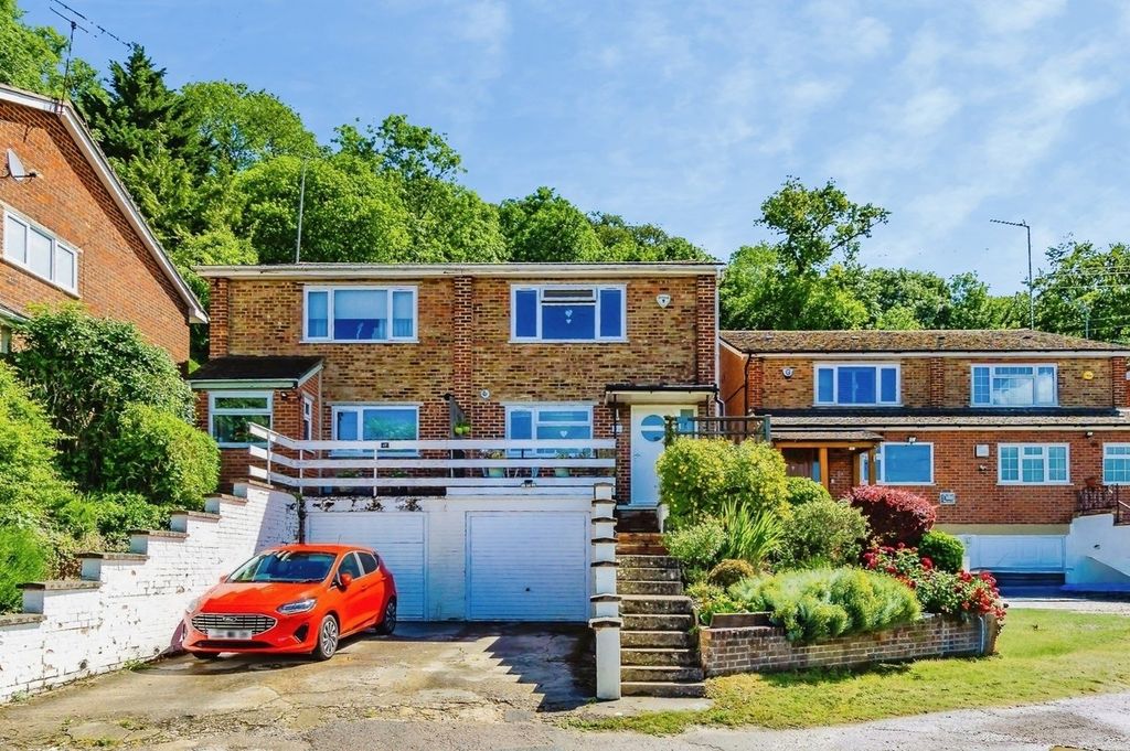 Property photo 1 of 25