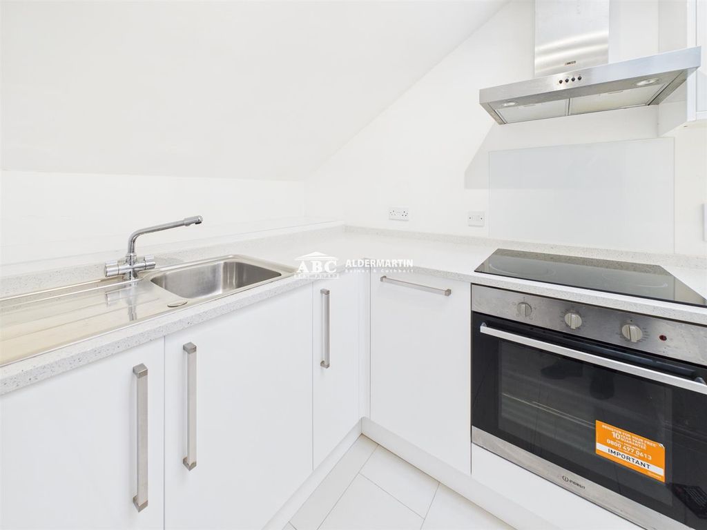 Property photo 2 of 8 Cam03827G0-Pr0116-Still001.Jpg