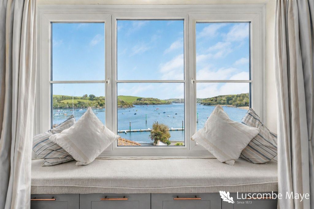 Property photo 1 of 27