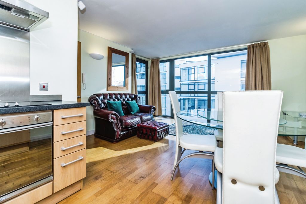 Property photo 3 of 12 Photography