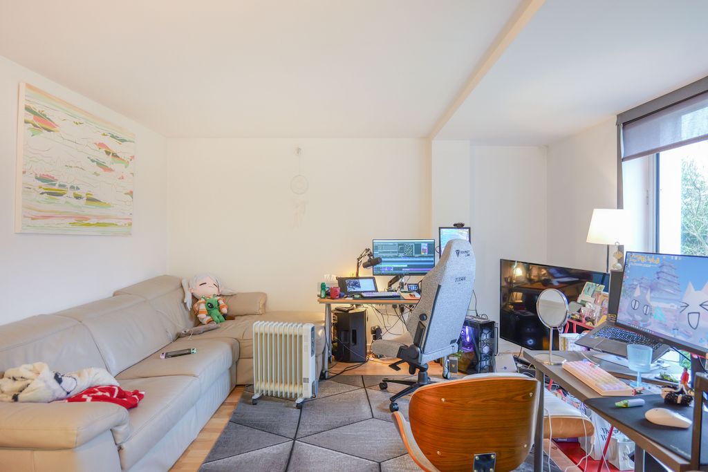 Property photo 2 of 24